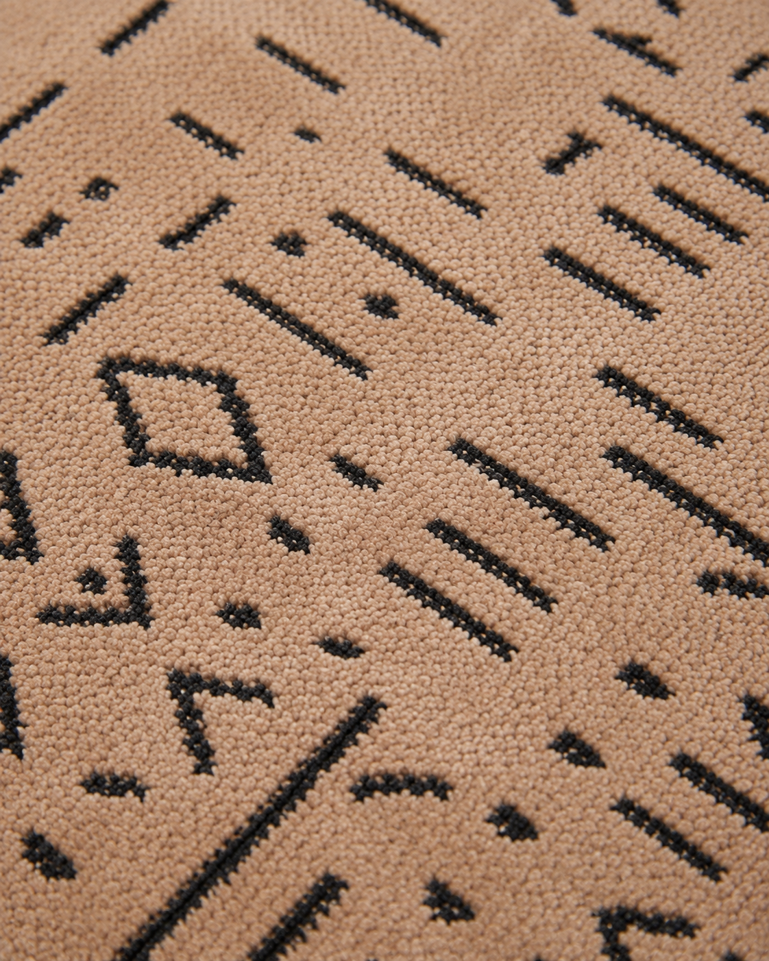 Taba Siyah Etnik Desenli Bohem Şönil Kilim Halı
