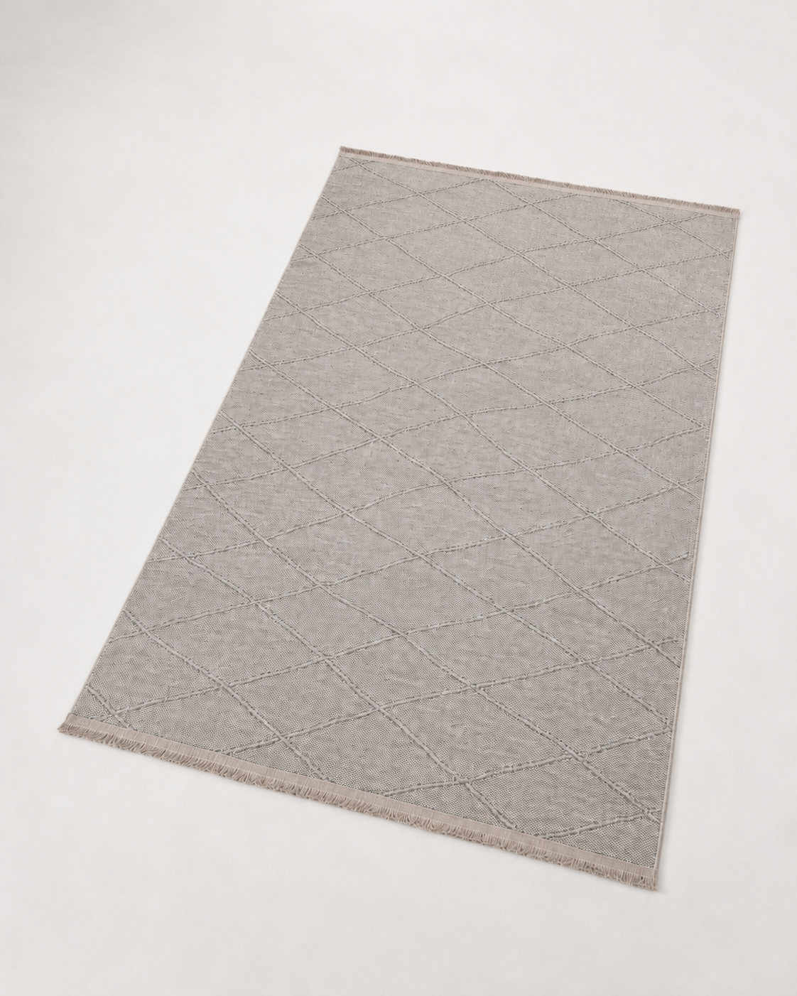 Modern Dokulu Açık Gri Baklava Desenli Şönil Kilim Halı