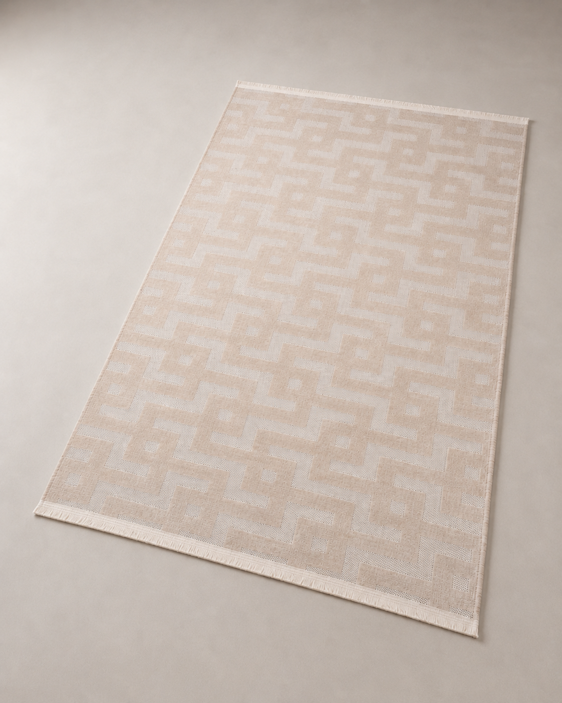 Krem Bej Geometrik Labirent Desenli Modern Şönil Kilim Halı