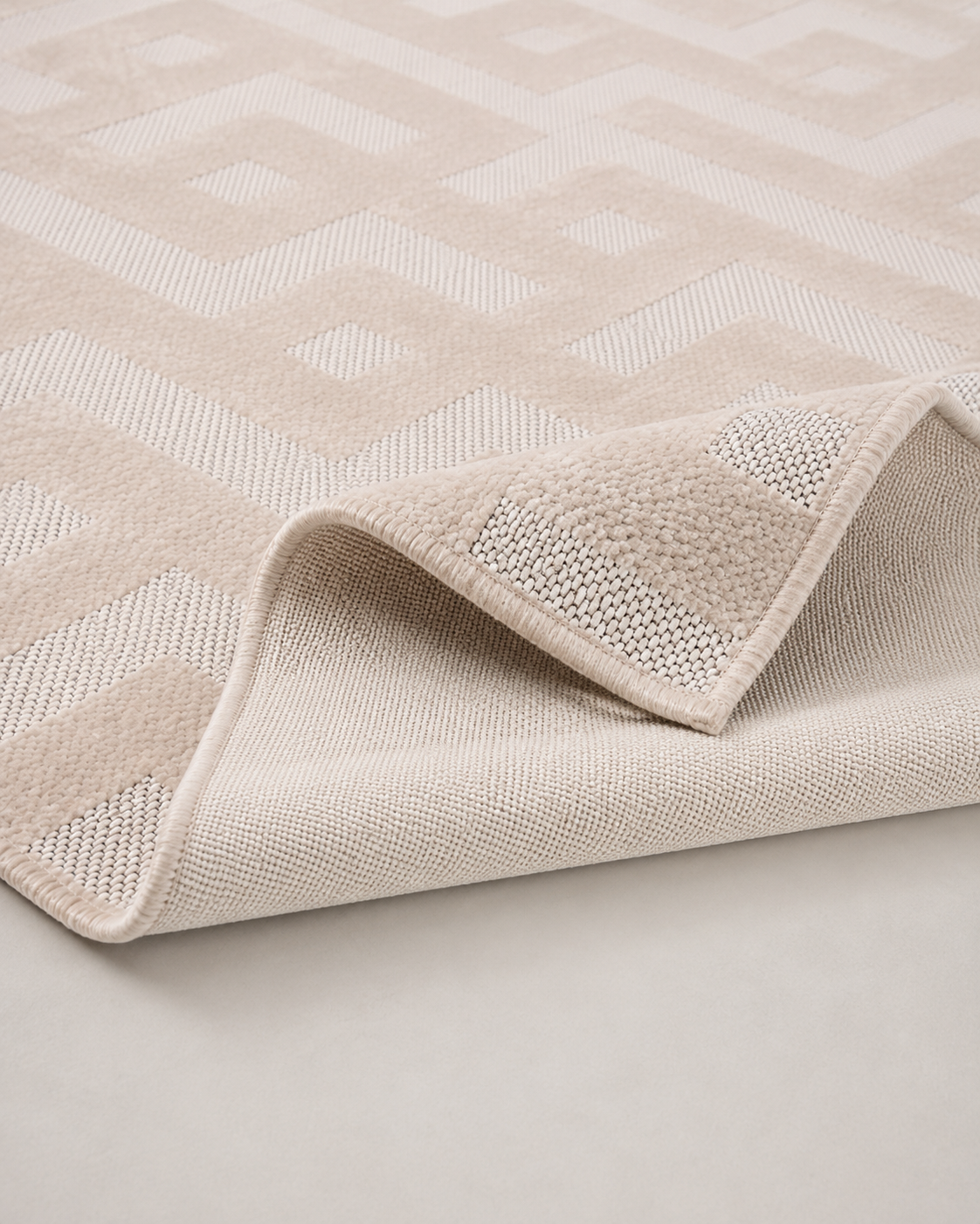 Krem Bej Geometrik Labirent Desenli Modern Şönil Kilim Halı