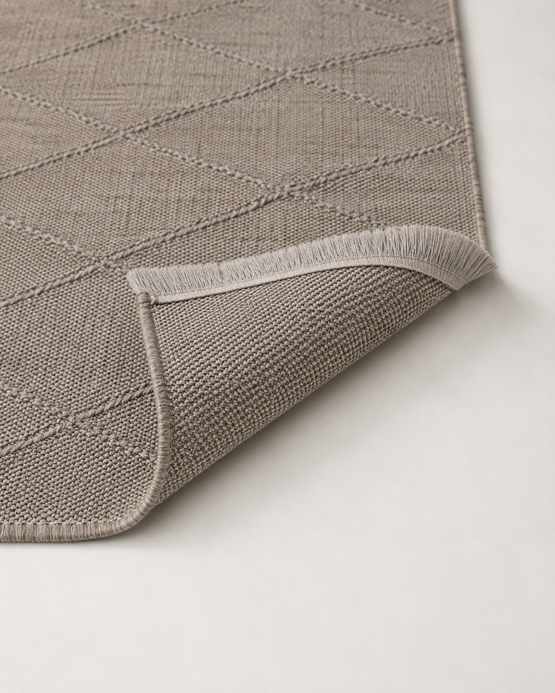 Modern Dokulu Vizon Gri Baklava Desenli Şönil Kilim Halı