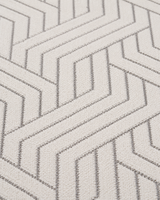 Modern Geometrik Çizgi Desenli Krem Şönil Kilim Halı