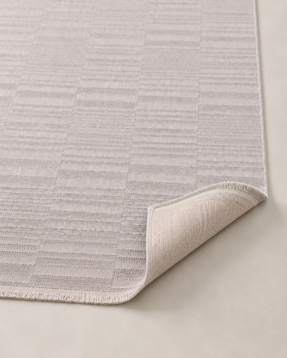 Modern Dokulu Gri Bej Çizgi Desenli Şönil Kilim Halı
